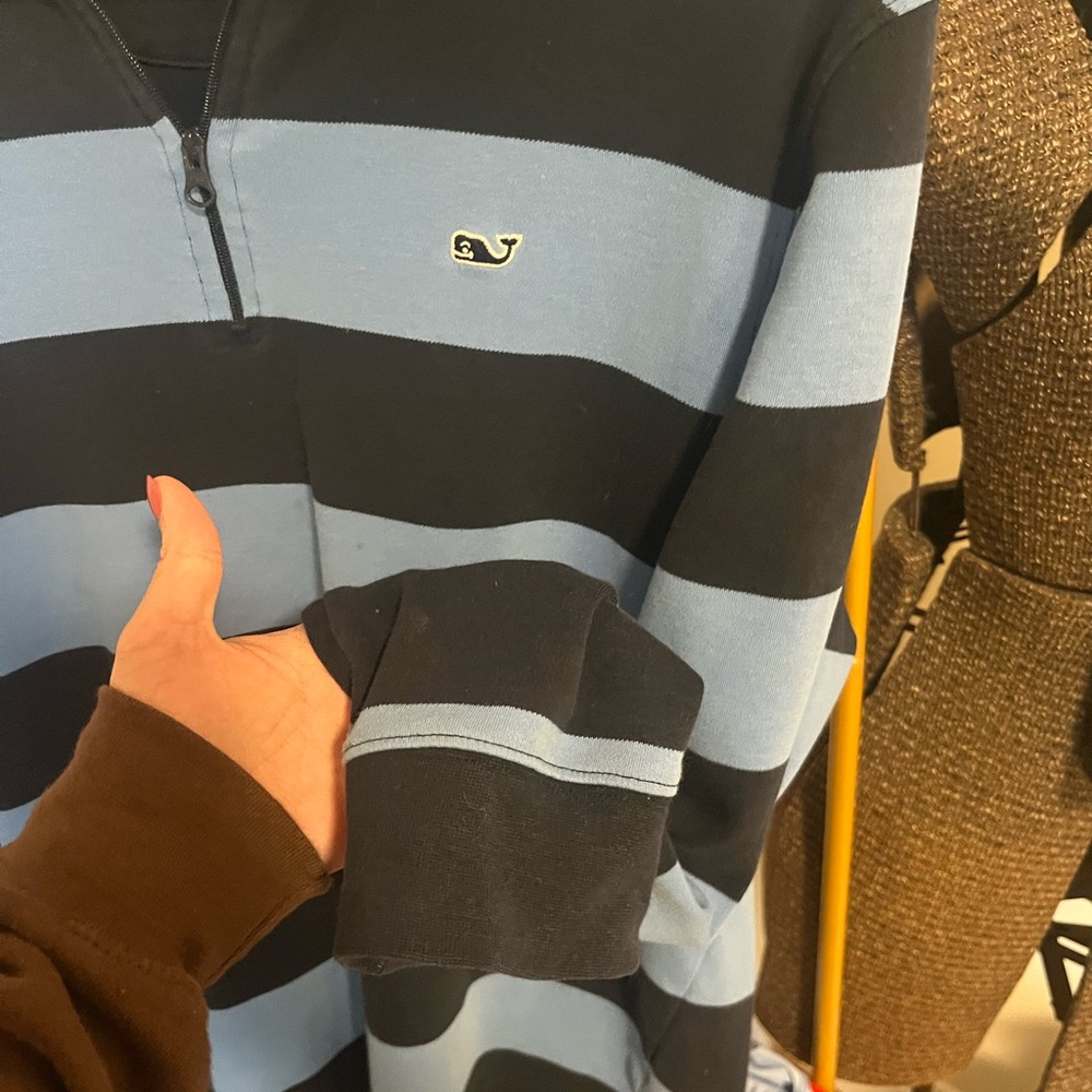 Vineyard Vines Pullover - image 4